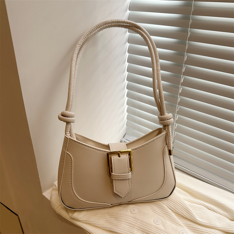 Buckle Baguette