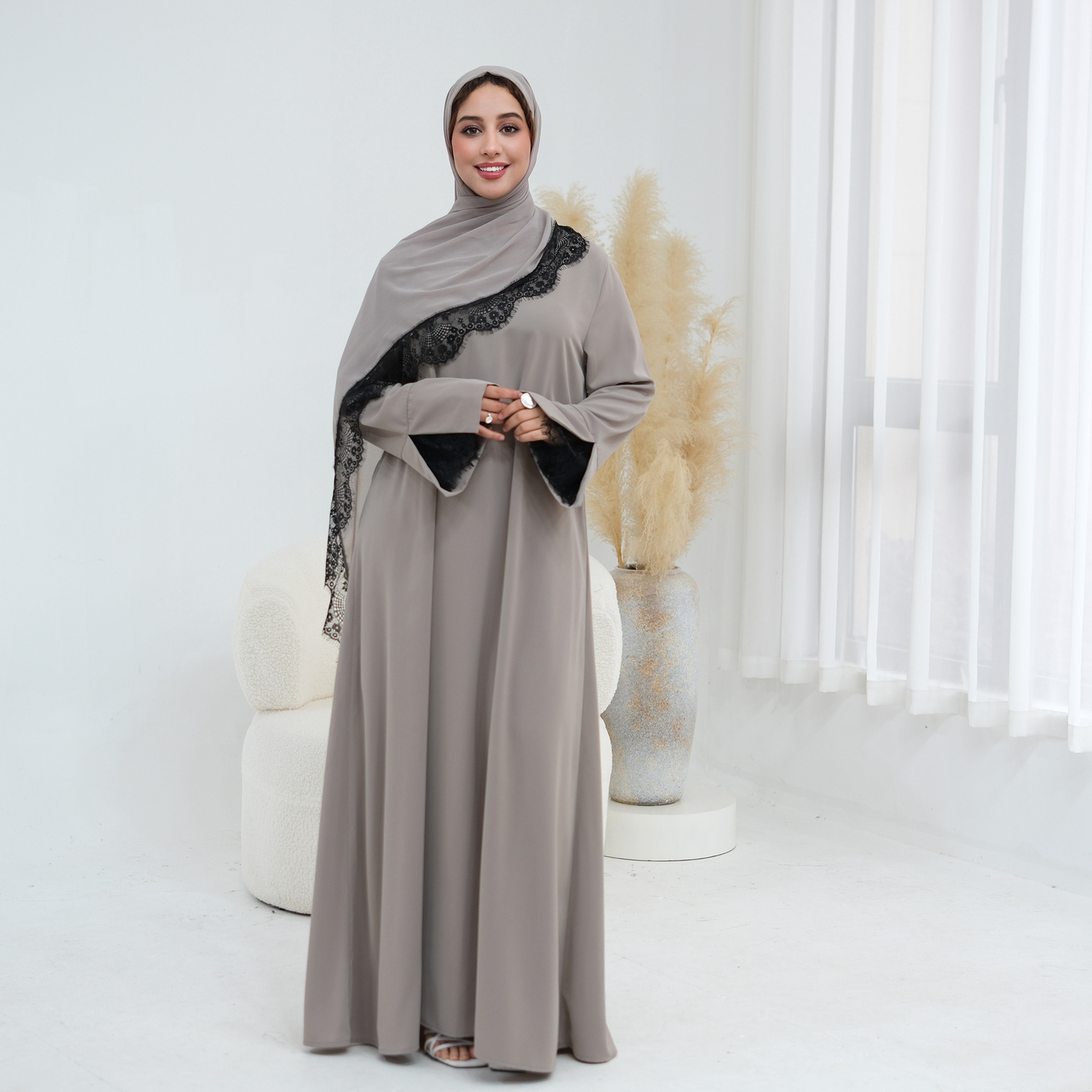 Spitzen Abaya